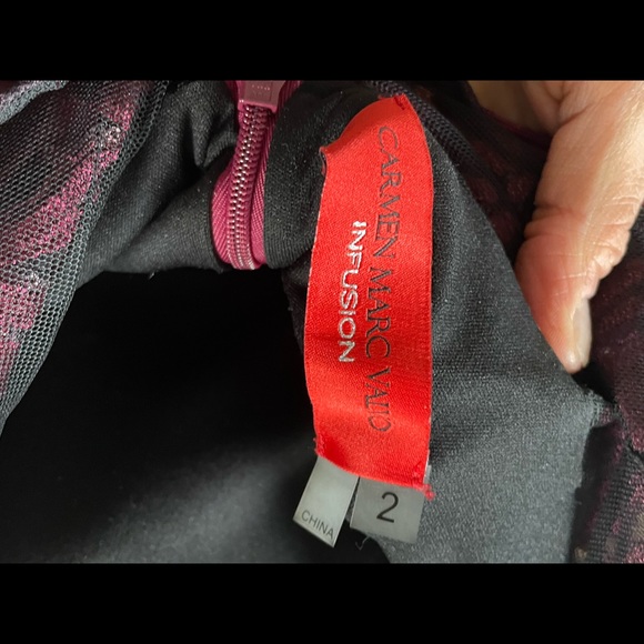 Long, formal dress with red and black sequences Carmen Marc Valo - Picture 6 of 6